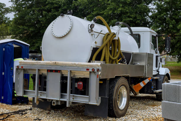 Porta potty delivery and setup in East Canton, OH