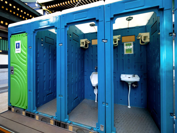 Best Porta potty delivery and setup  in East Canton, OH