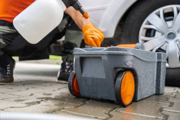 Best Porta potty delivery and setup  in East Canton, OH